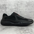 Zapatillas deportivas negras de alto rendimiento