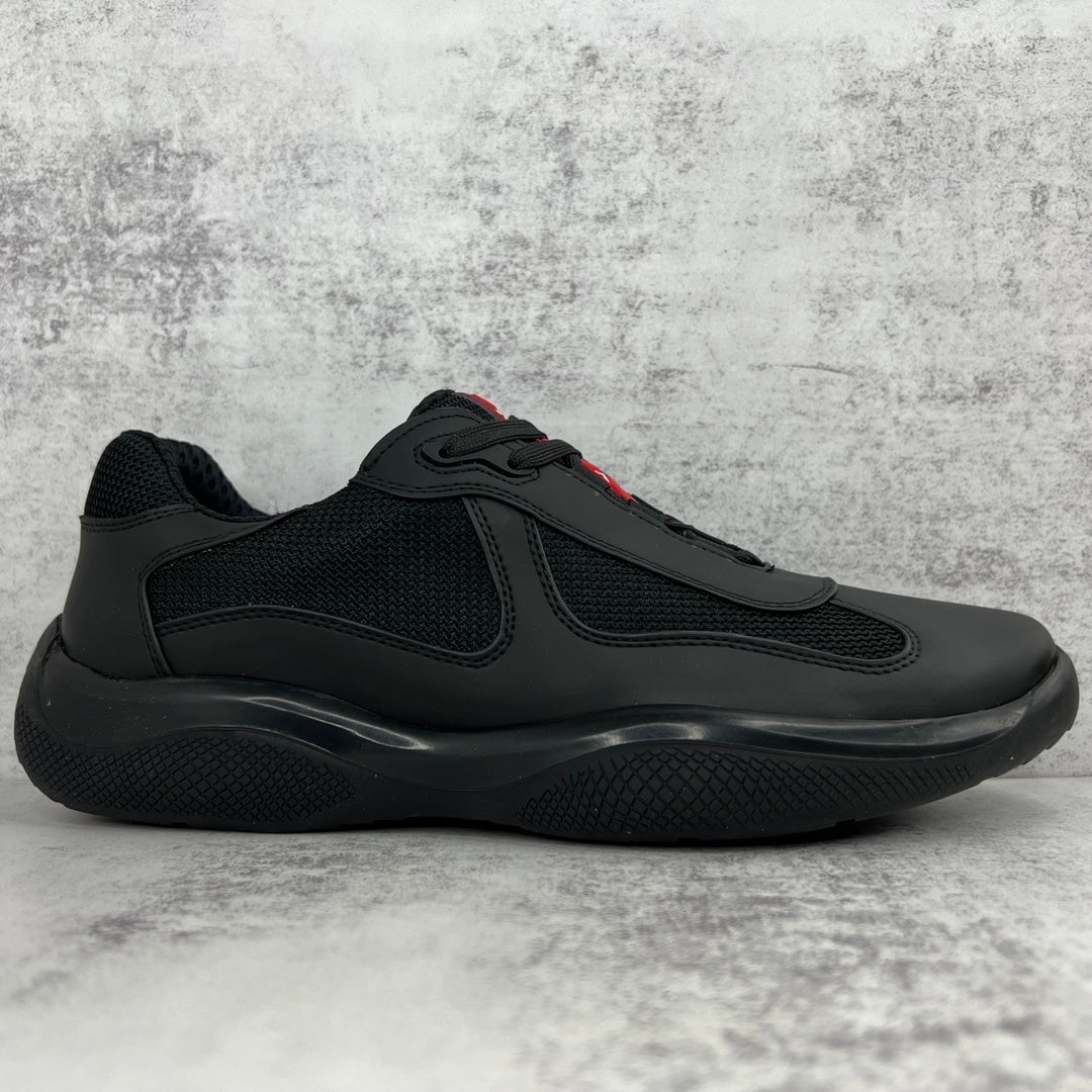 Zapatillas deportivas negras de alto rendimiento