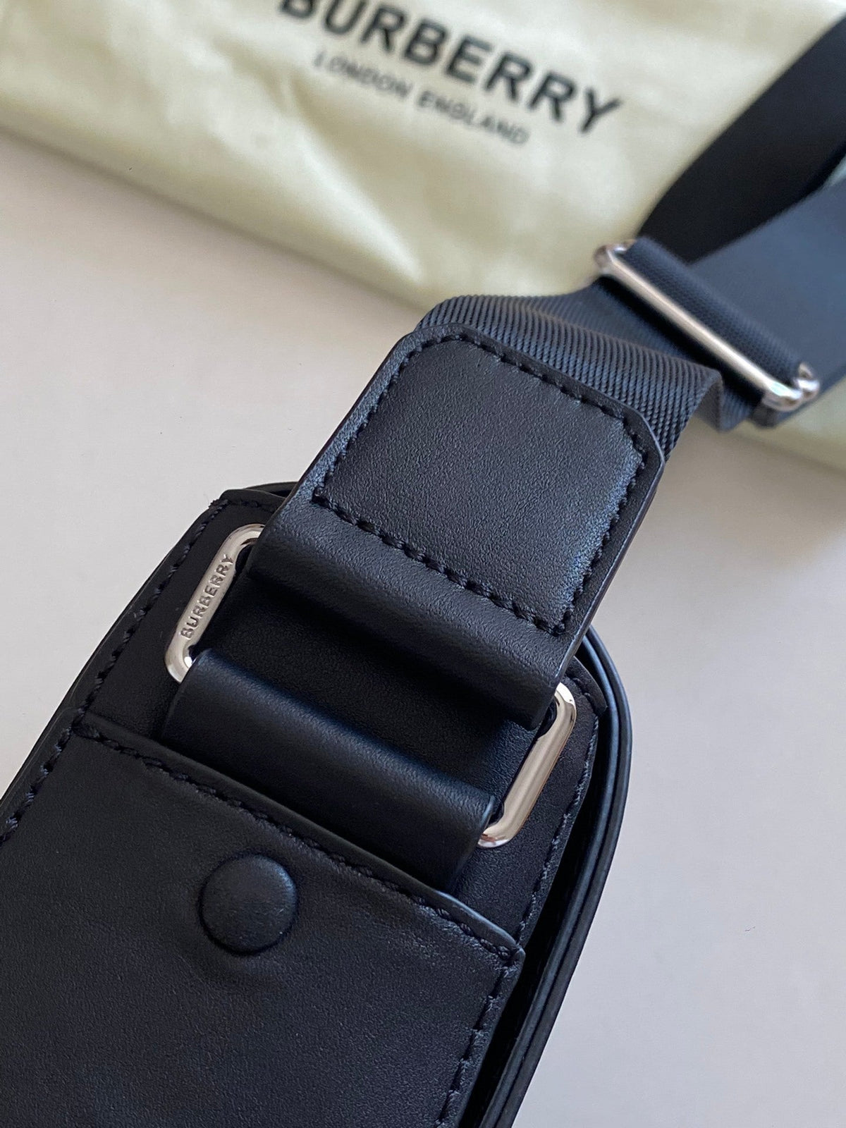 Bolso de hombro estructurado