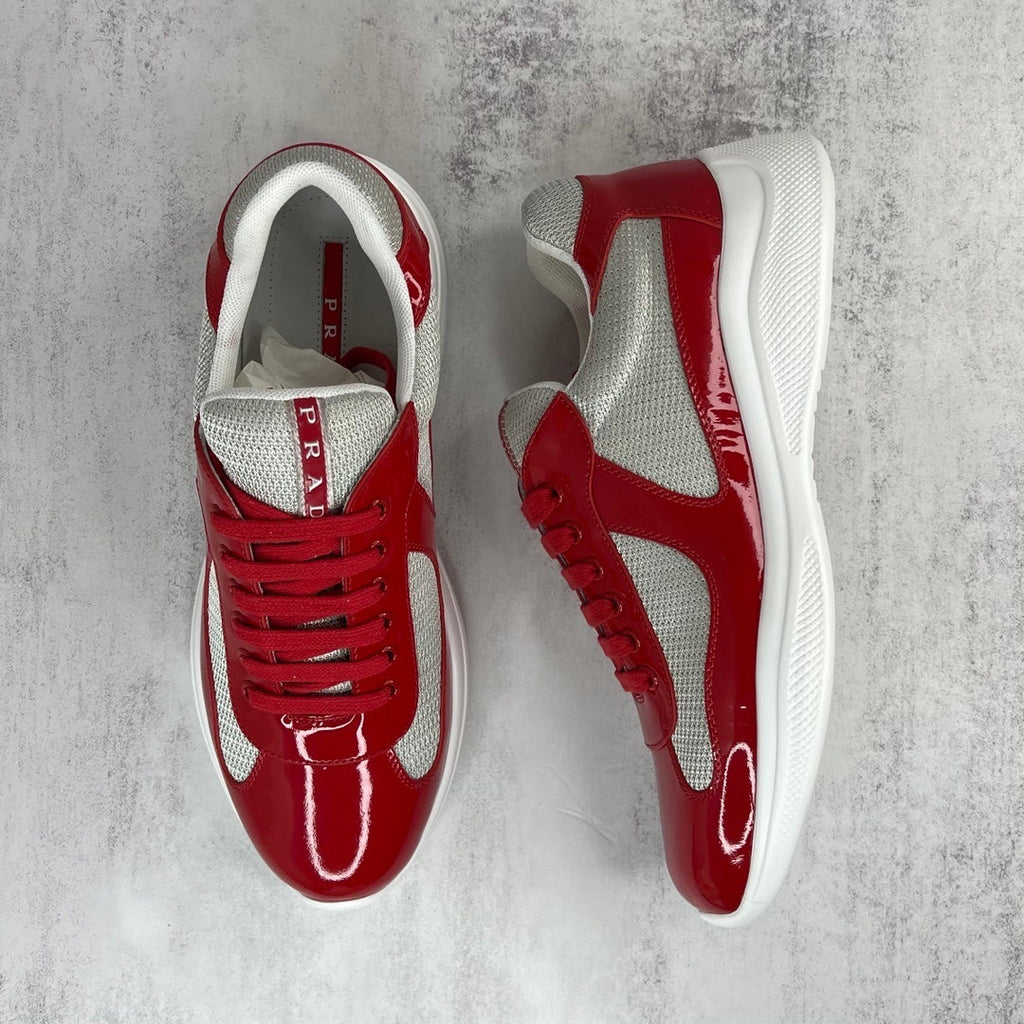 Hochleistungs-Turnschuhe in Rot