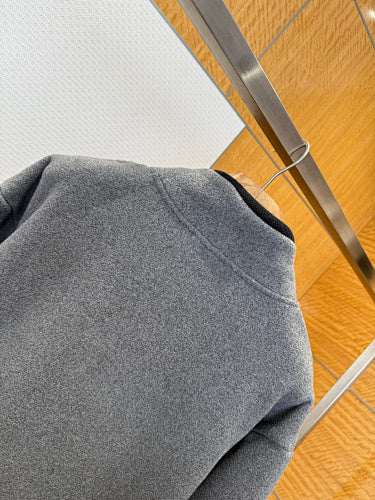 Graue Fleece-Reißverschlussjacke