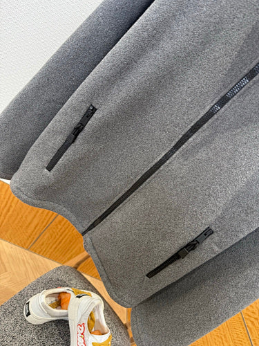 Graue Fleece-Reißverschlussjacke