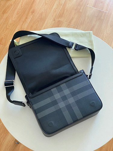 Bolso de hombro estructurado