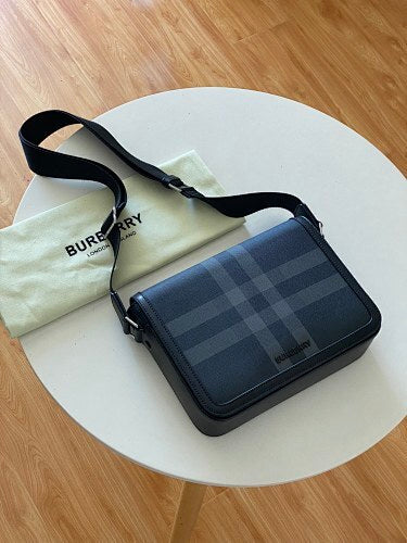 Bolso de hombro estructurado