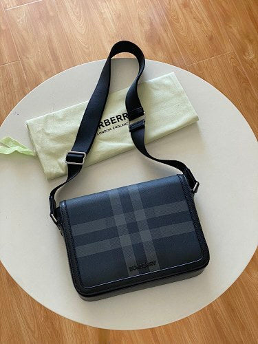 Bolso de hombro estructurado