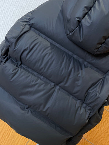 Chaqueta de invierno acolchada con capucha