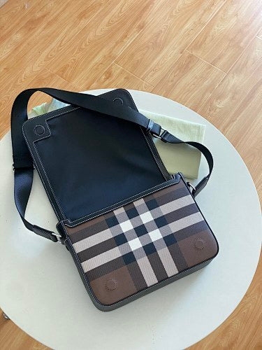 Bolso de hombro estructurado