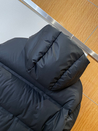 Chaqueta de invierno acolchada con capucha