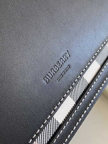 Bolso de hombro estructurado