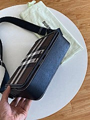Bolso de hombro estructurado