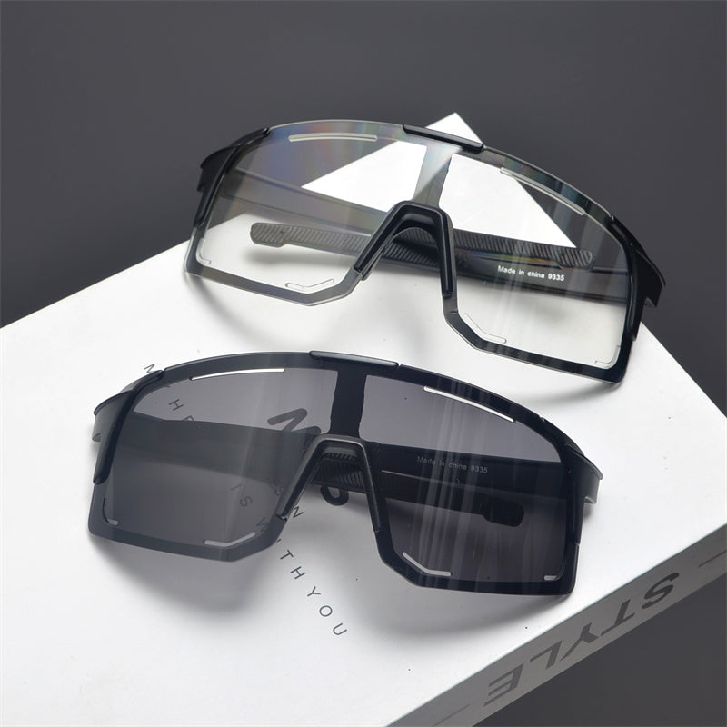 Gafas de sol deportivas con escudo de gran tamaño