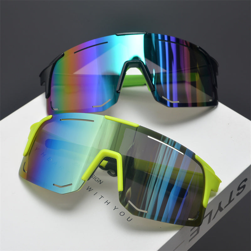 Gafas de sol deportivas con escudo de gran tamaño