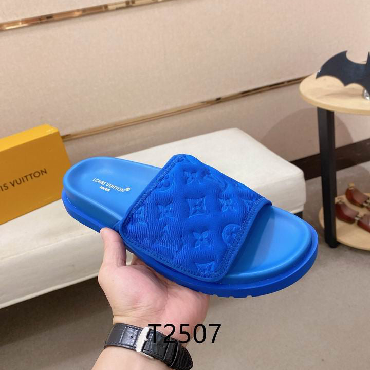 Monogram Summer Slides - Avenor