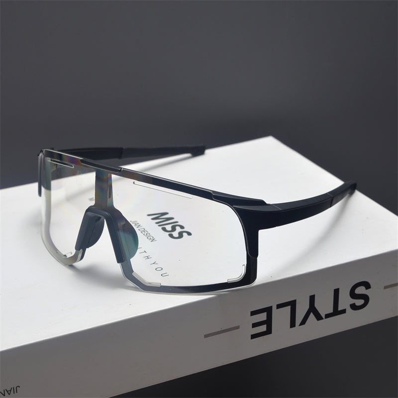 Gafas de sol deportivas con escudo de gran tamaño