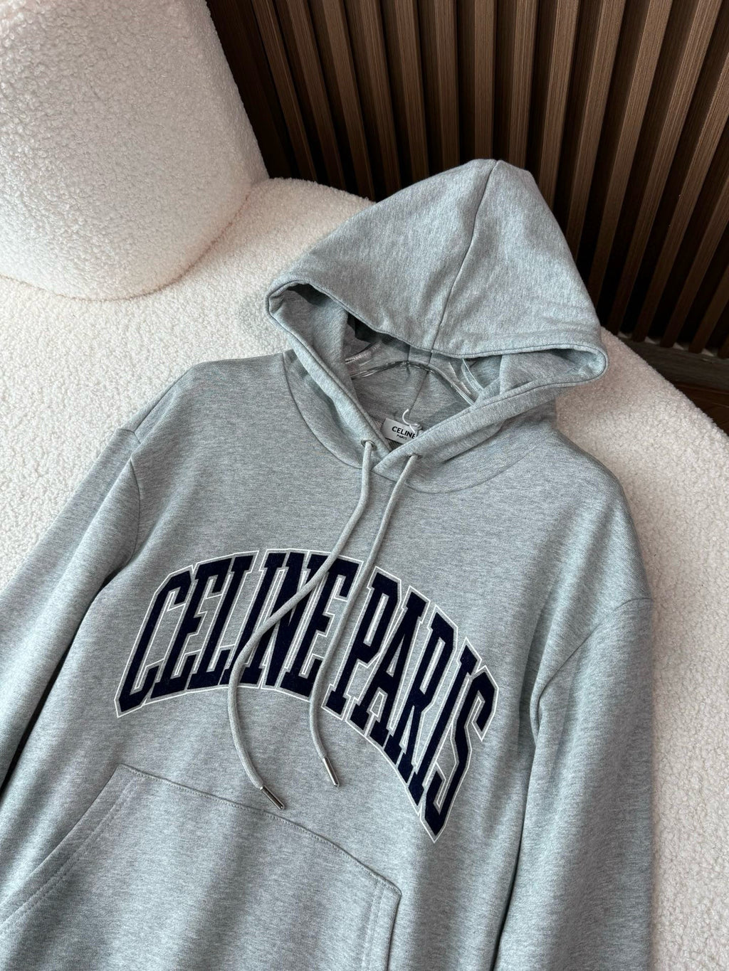 Sudadera con capucha y logo gris