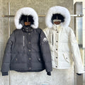 Gepolsterte Jacke mit Fellkapuze