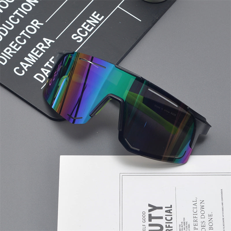 Gafas de sol deportivas con escudo de gran tamaño