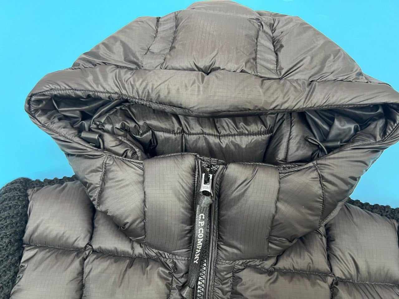 Hybrid down quilted jacket