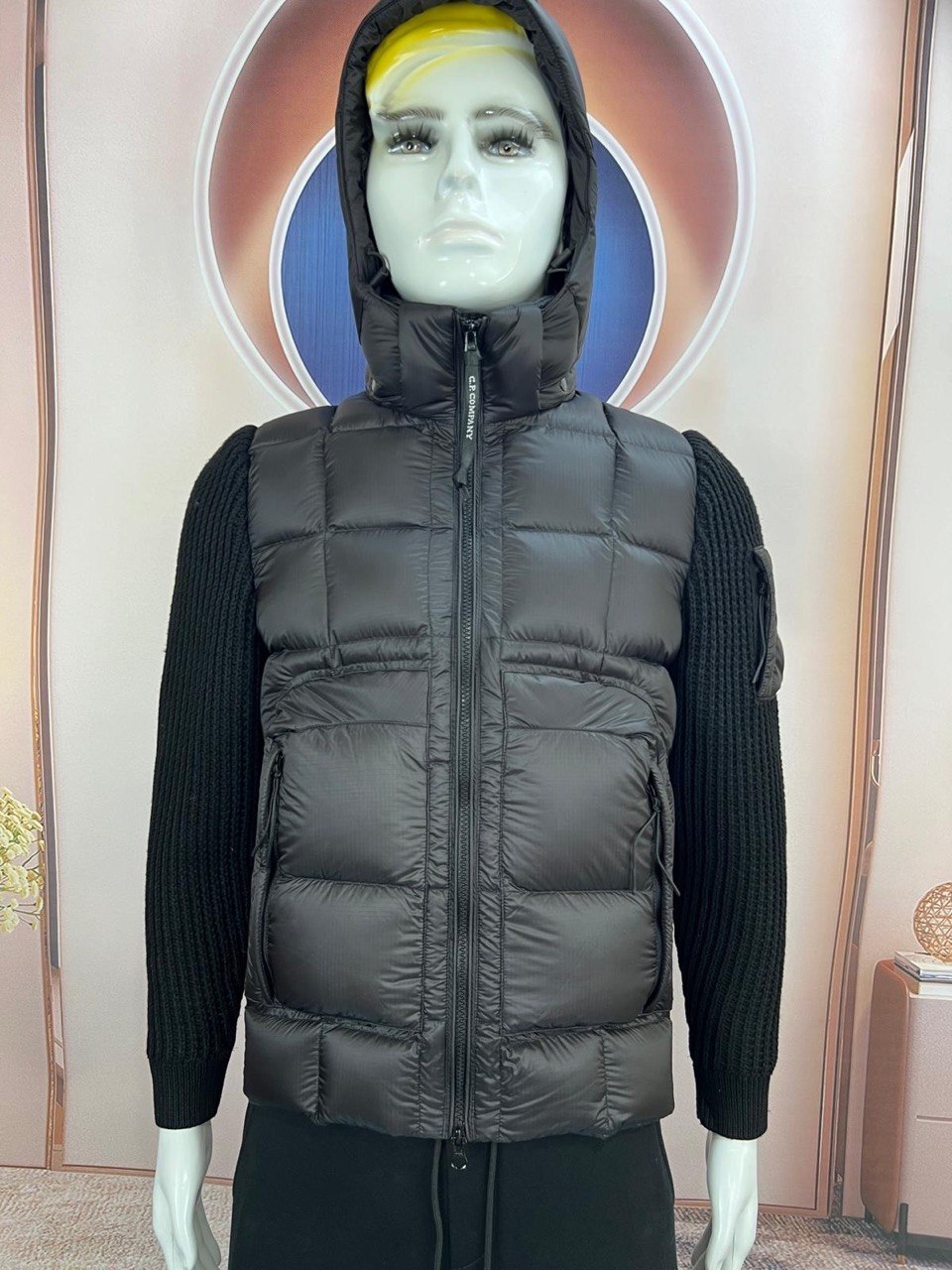 Hybrid down quilted jacket