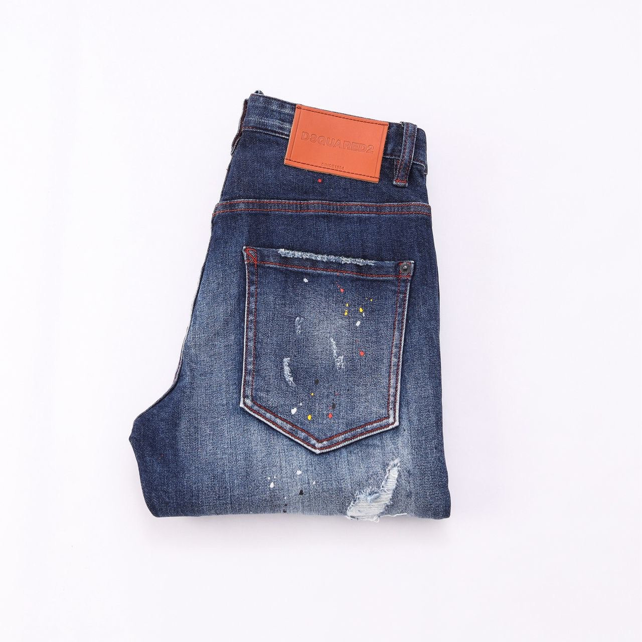 Schmal geschnittene Jeans im Used-Look