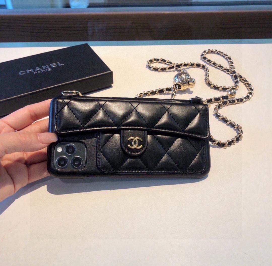 Crossbody padded phone pouch