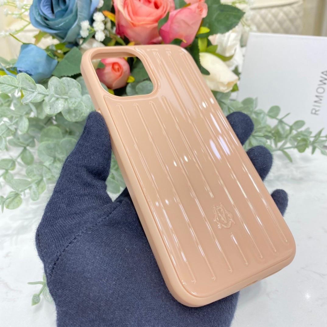Funda de teléfono con ranuras de aluminio