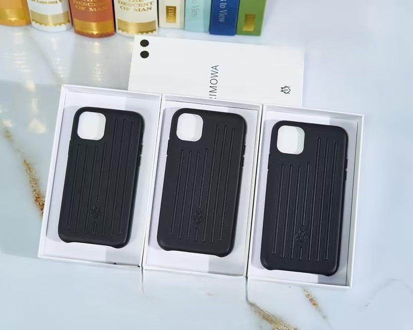 Funda de teléfono con ranuras de aluminio