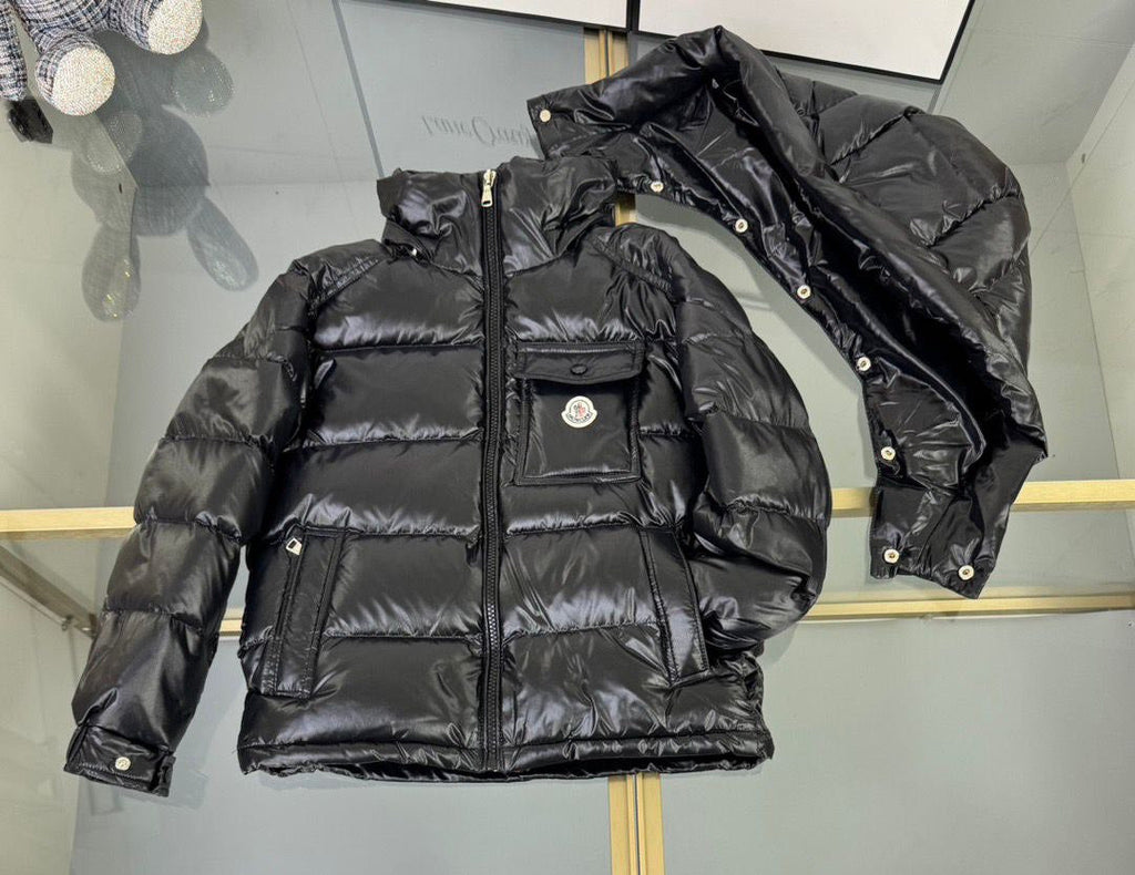 Maßgeschneiderte Gänsedaunenjacke