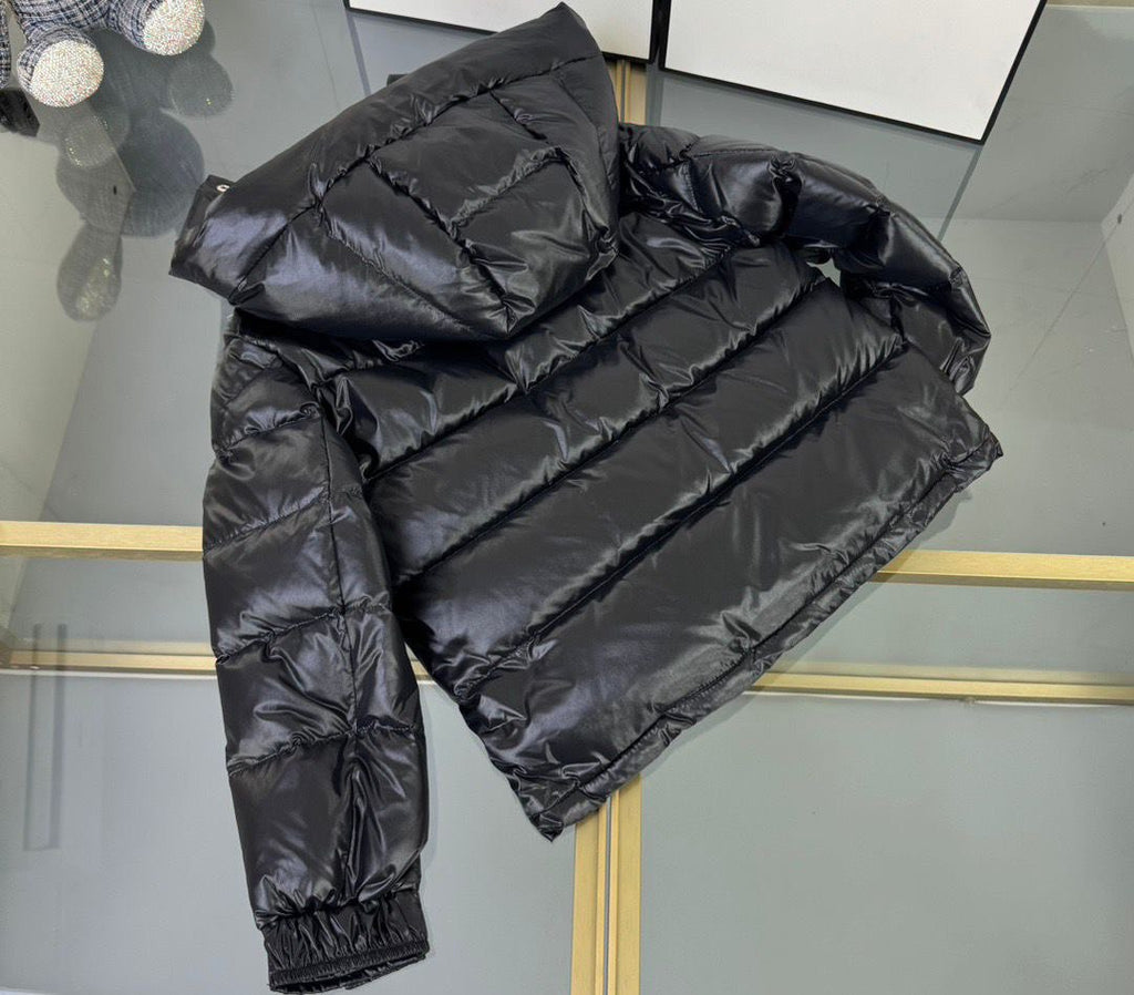 Maßgeschneiderte Gänsedaunenjacke