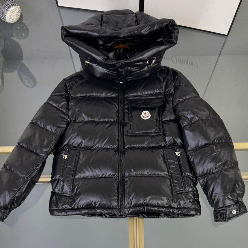 Maßgeschneiderte Gänsedaunenjacke