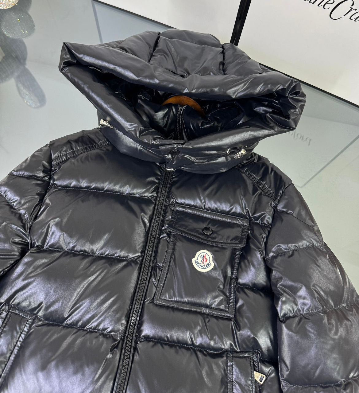 Maßgeschneiderte Gänsedaunenjacke