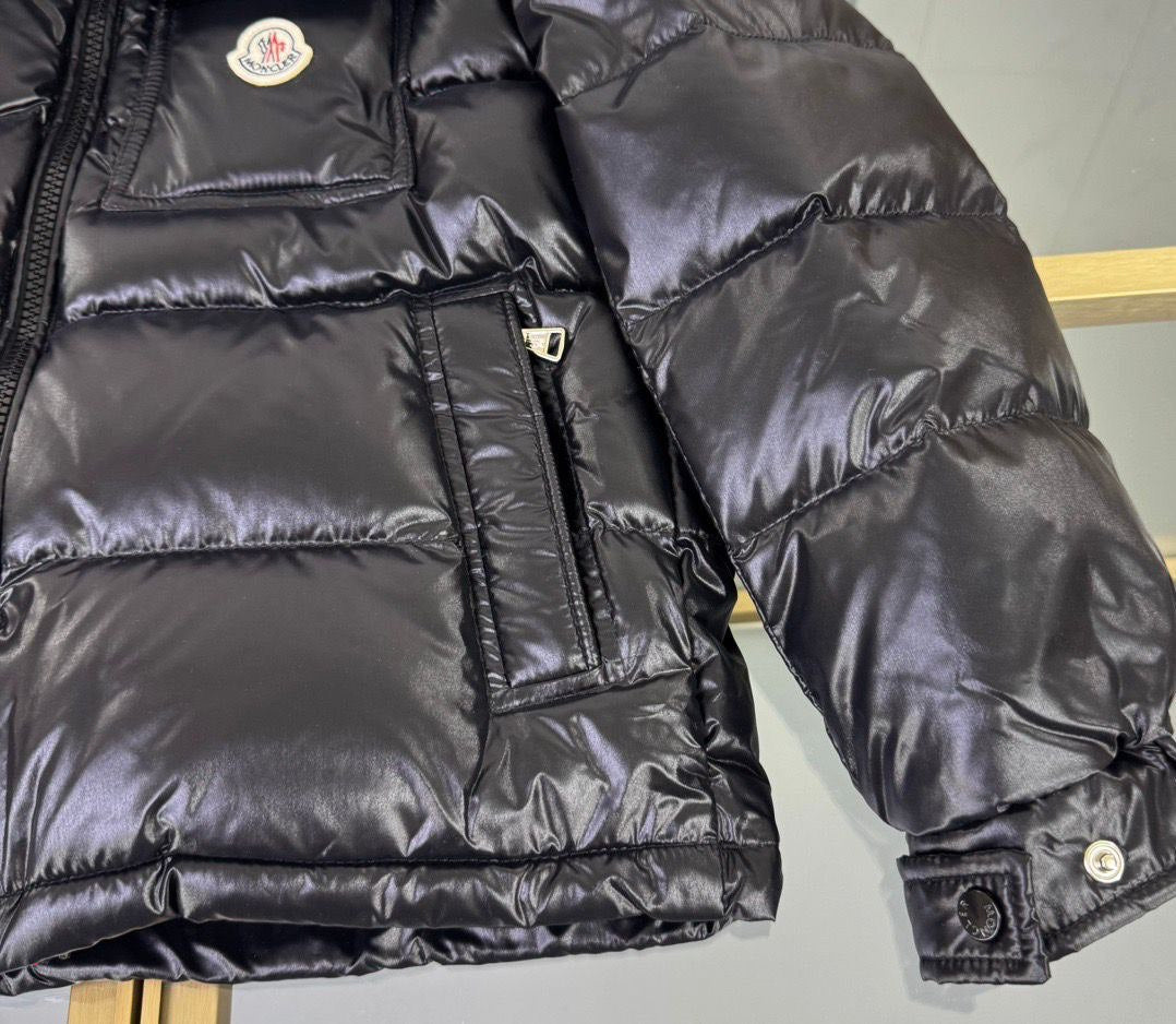 Maßgeschneiderte Gänsedaunenjacke