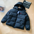 Chaqueta acolchada negra con capucha