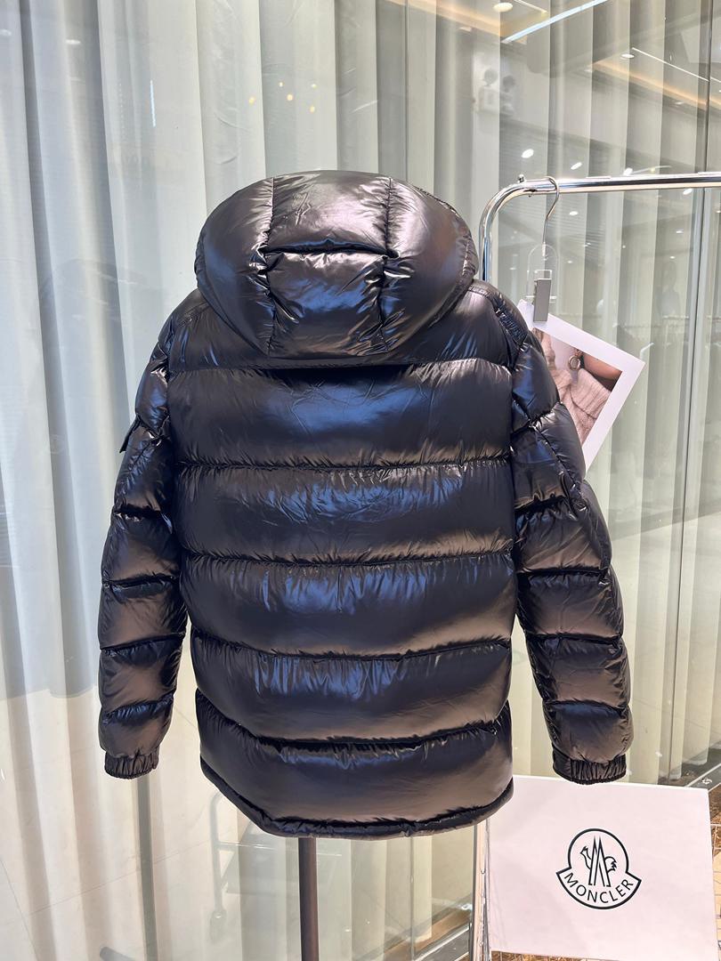 Glossy padded jacket