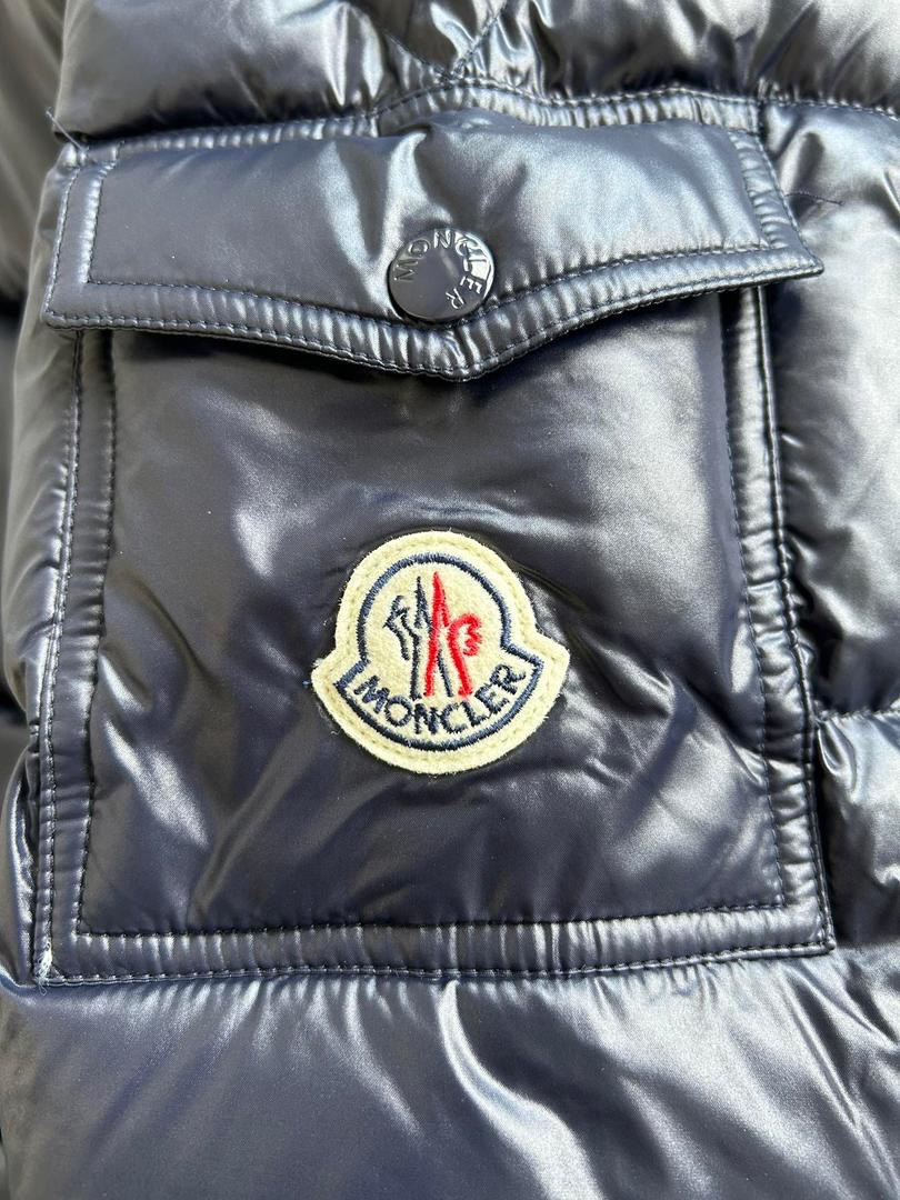 Glänzende Steppjacke