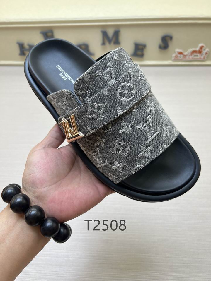Men Monogram Slides - Avenor