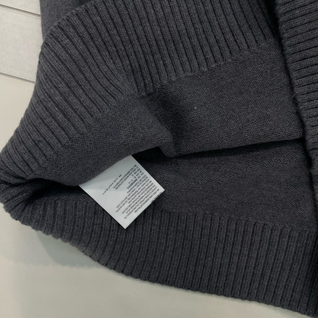 Herz-Logo Strickpullover