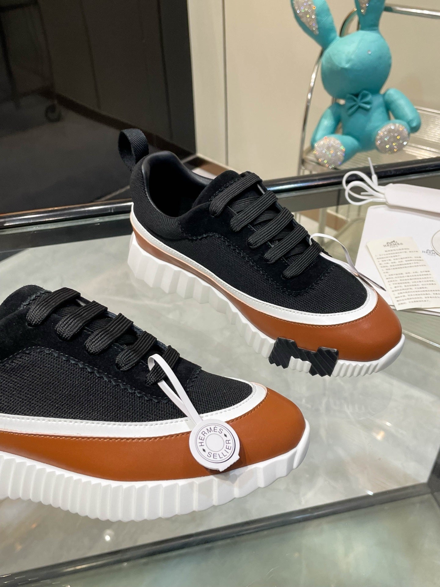 Zapatillas de cuero a rayas H