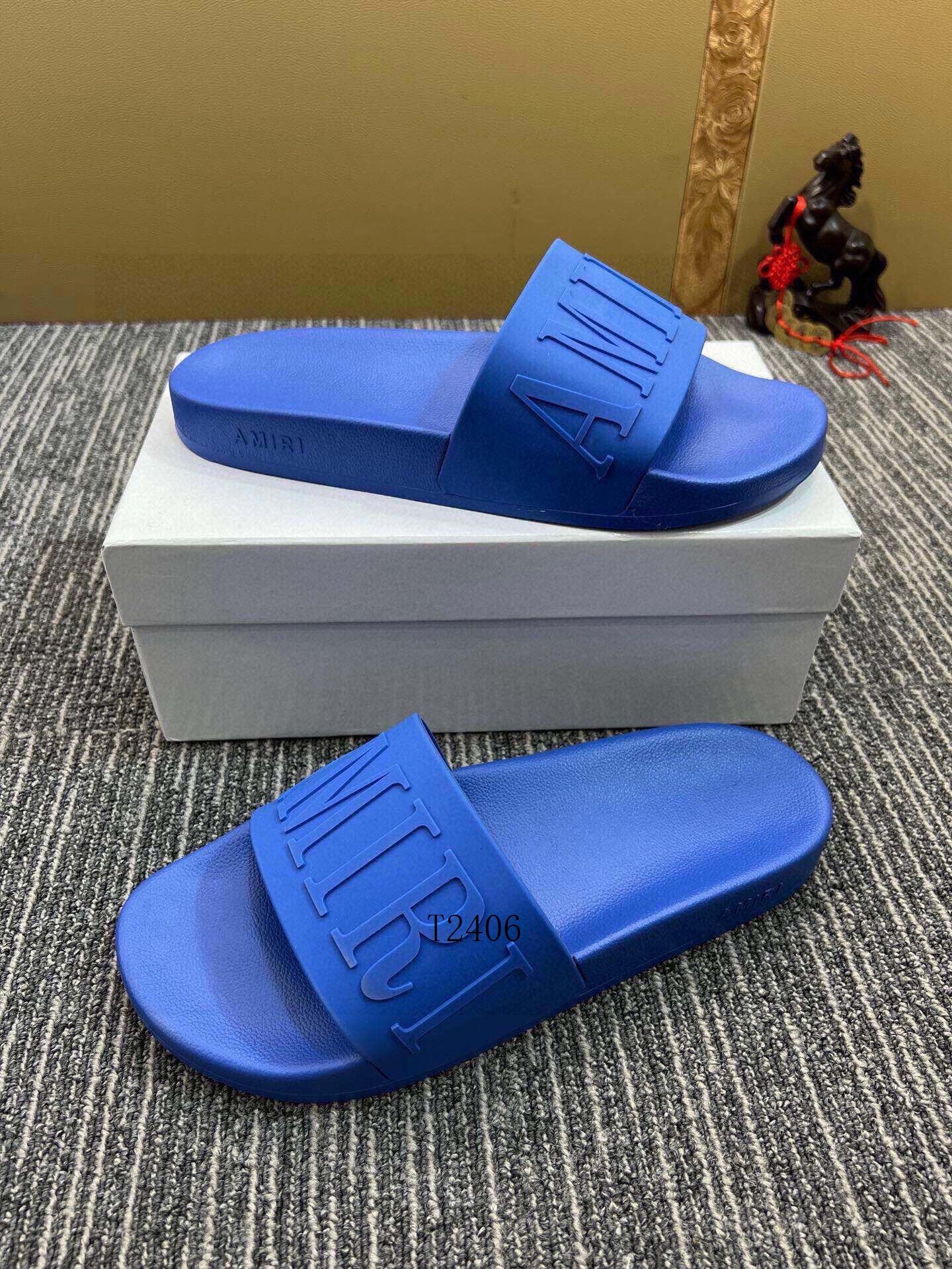 Amore Slides - Avenor