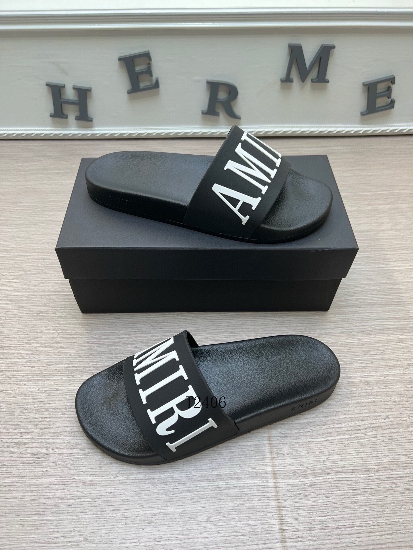 Amore Slides - Avenor