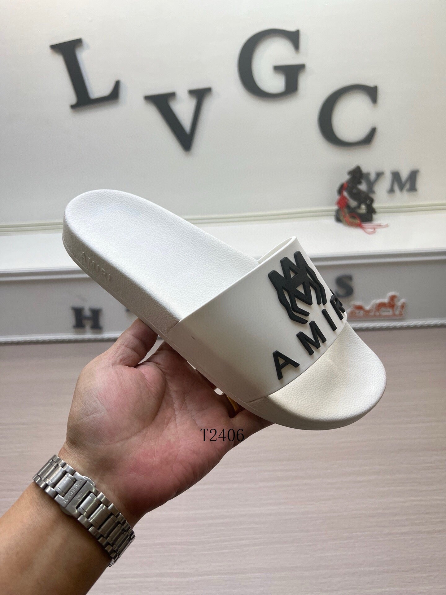 Amore Slides - Avenor