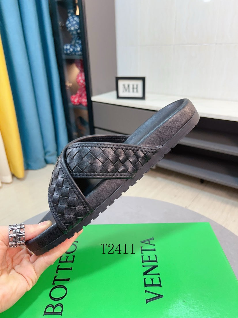 Bott Iconic Slides - Avenor