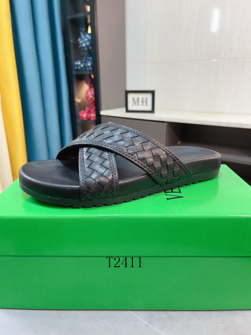 Bott Iconic Slides - Avenor