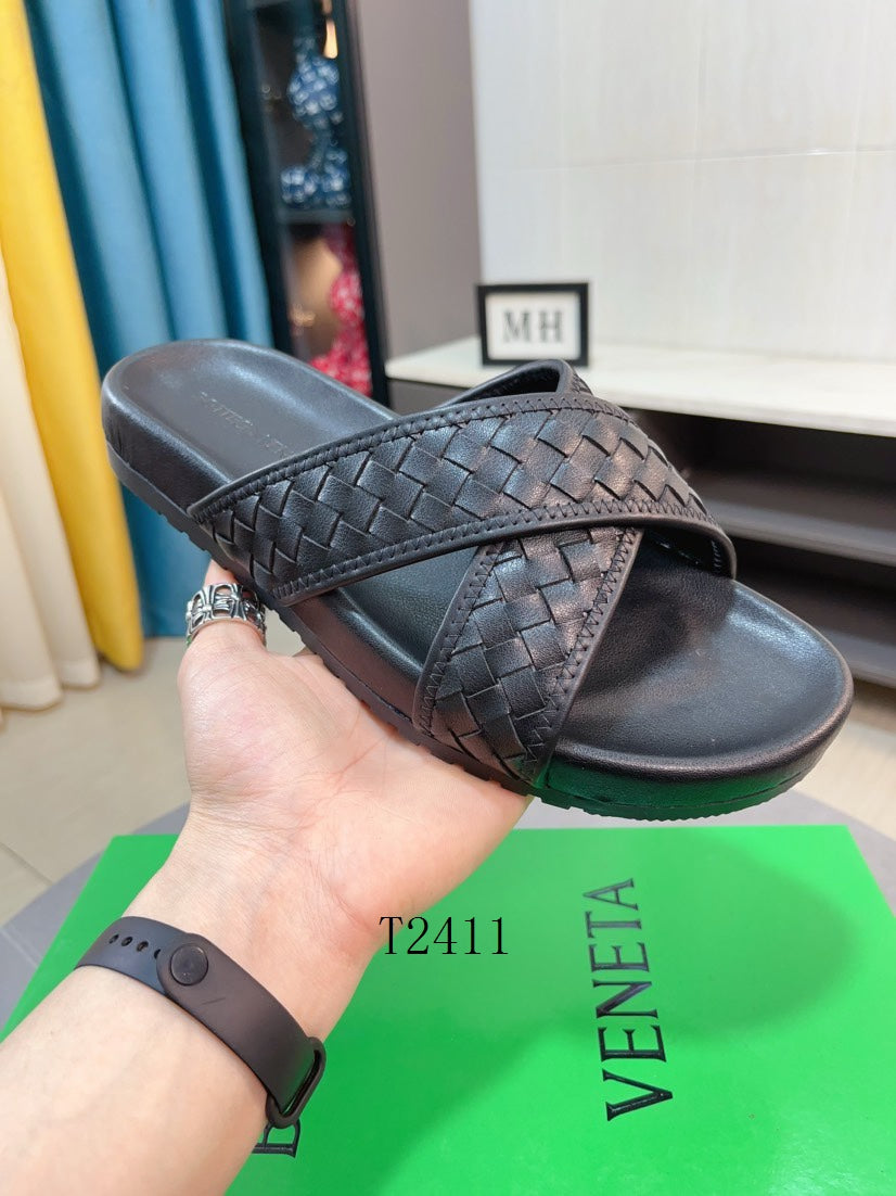 Bott Iconic Slides - Avenor