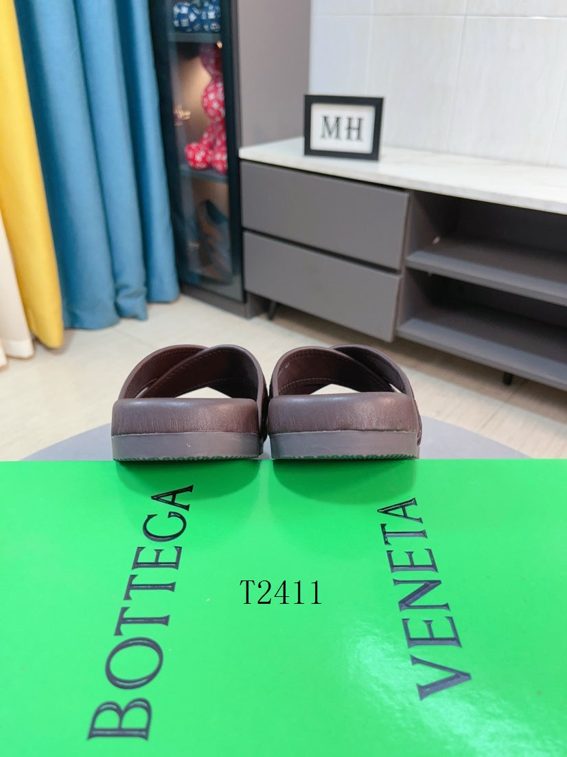 Bott Iconic Slides - Avenor