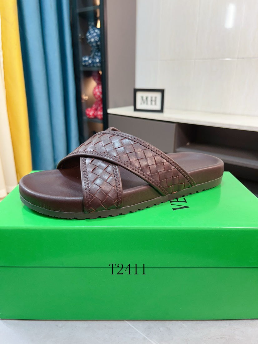Bott Iconic Slides - Avenor