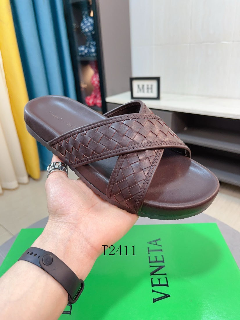 Bott Iconic Slides - Avenor