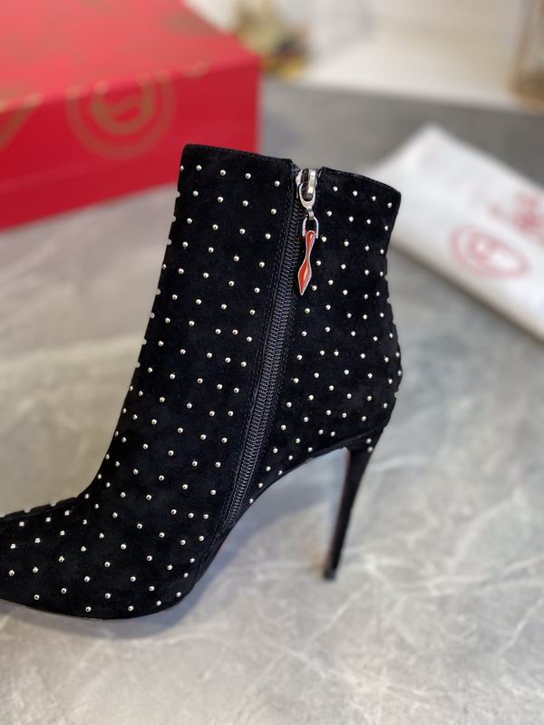 Botines de gamuza con cristales