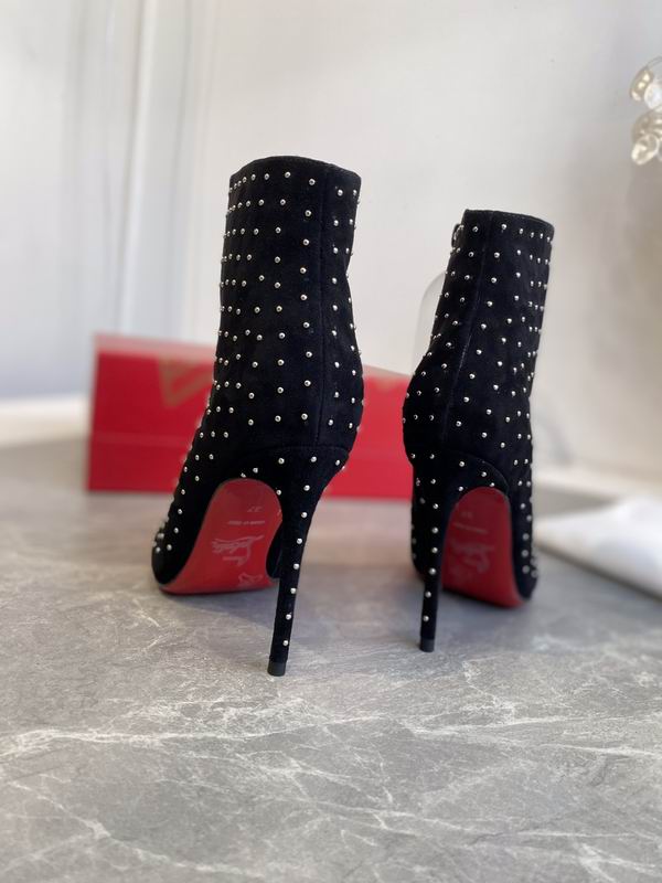Botines de gamuza con cristales