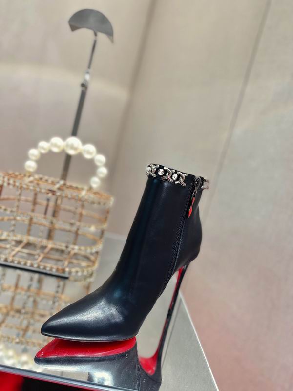 Women's black leather ankle boots